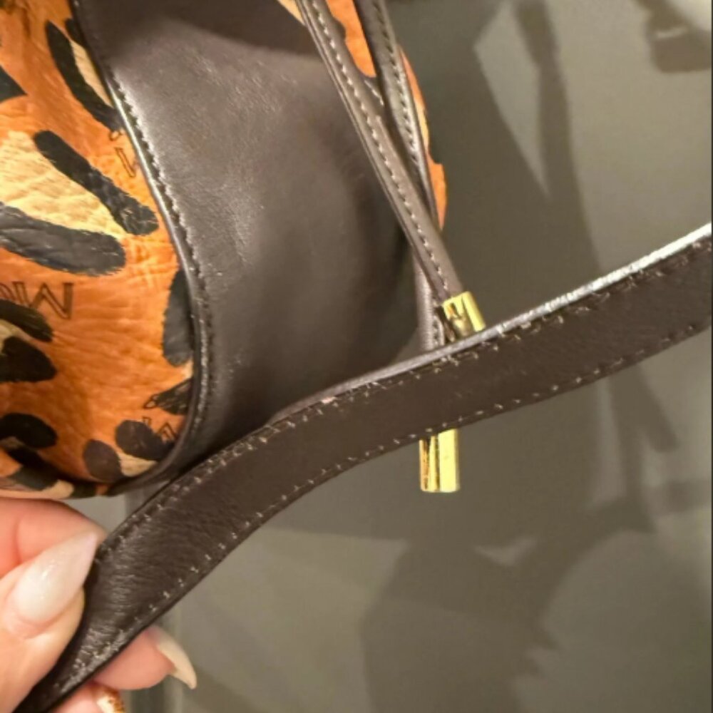 *EUC* MCM005. MCM, Visetos Leopard Print Leather 2-Way Bag - Picture 2 of 3
